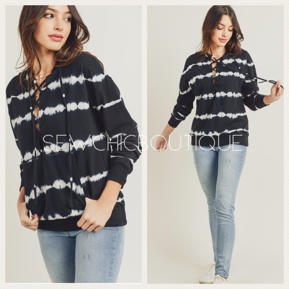 Movement Tie Dye Sweatshirt w Tie Up detail - Picture 3 of 5